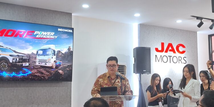 Memperkuat Mobilitas Industri Pertambangan, JAC Motors Hadirkan Solusi Kendaraan Komersial Listrik di Mining Indonesia 2026
