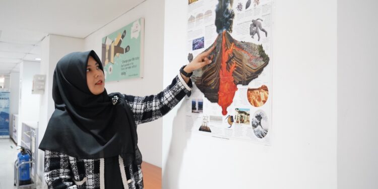 Akademisi UPER: Waspada! Walau Erupsi Anak Krakatau Melandai